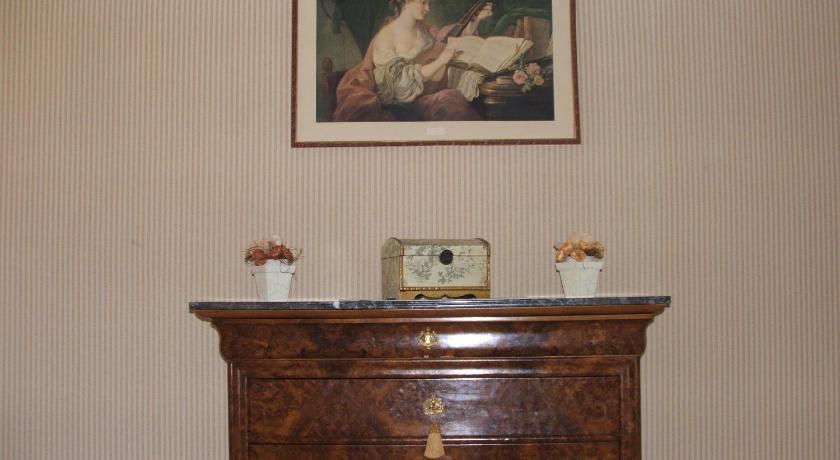ロシュ Manoir De La Rousselliereアパートホテル エクステリア 写真
